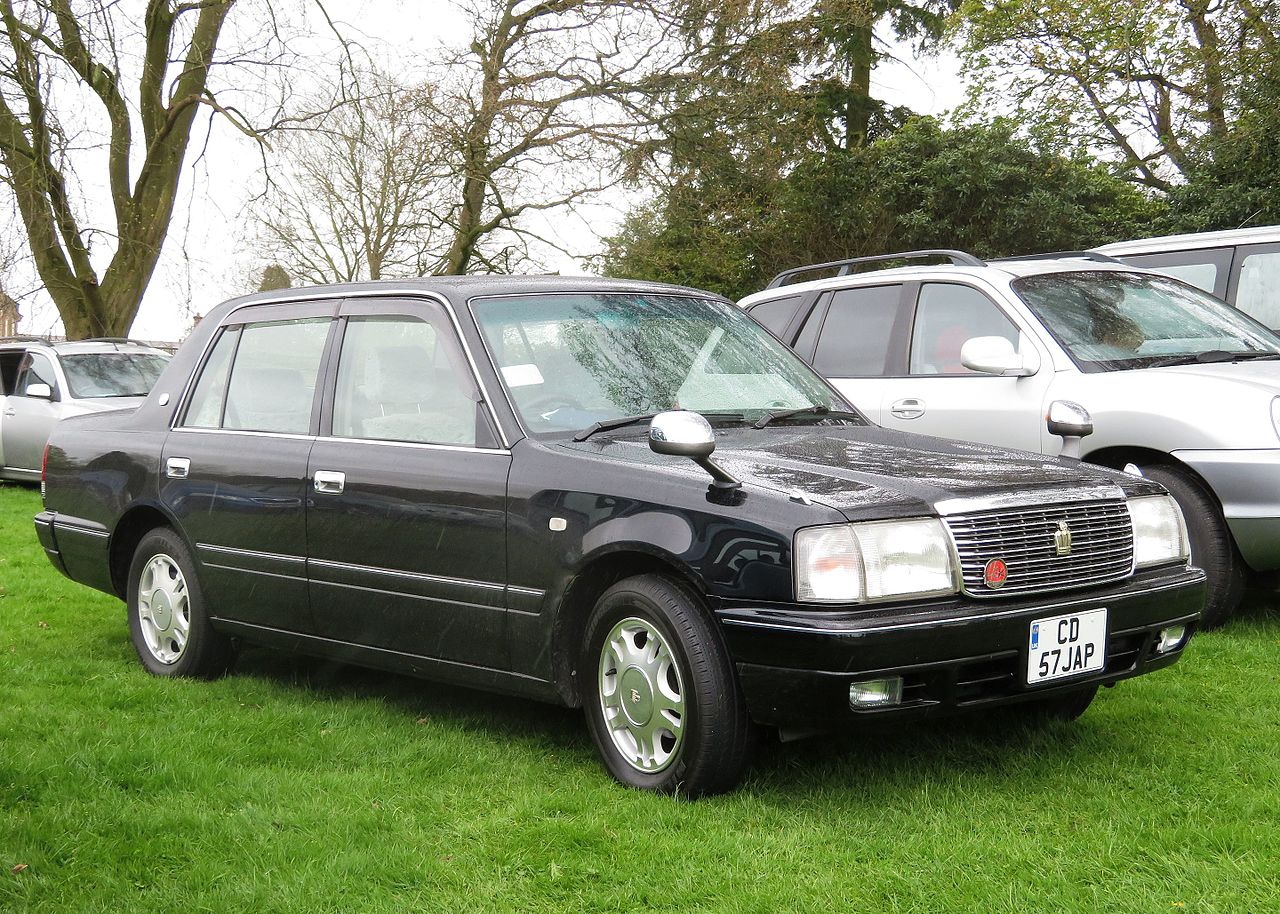 Toyota Crown Sedan Super Deluxe Mild Hybrid